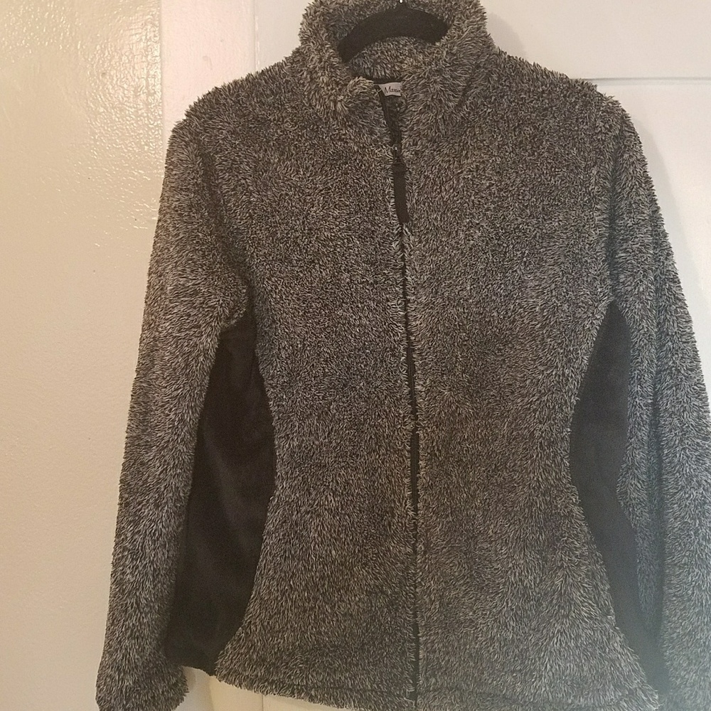 Super soft fluffy plush zip up sweater/fleece